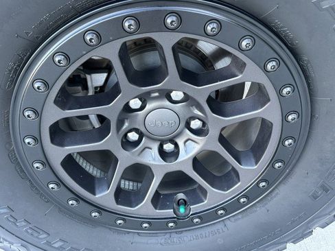 Used 2021 Jeep Wrangler Unlimited Rubicon w/ Xtreme Recon 35" Tire Package image 22