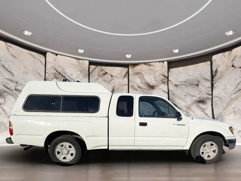 Used 2001 Toyota Tacoma 2WD Xtracab image 4