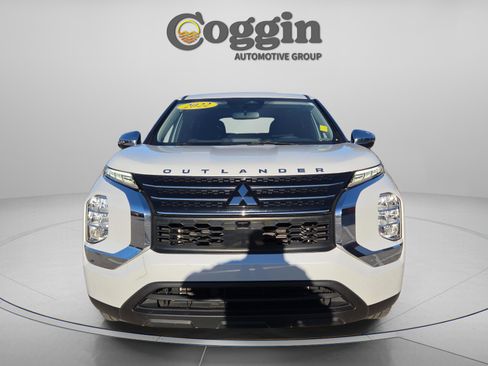 Used 2022 Mitsubishi Outlander ES image 9