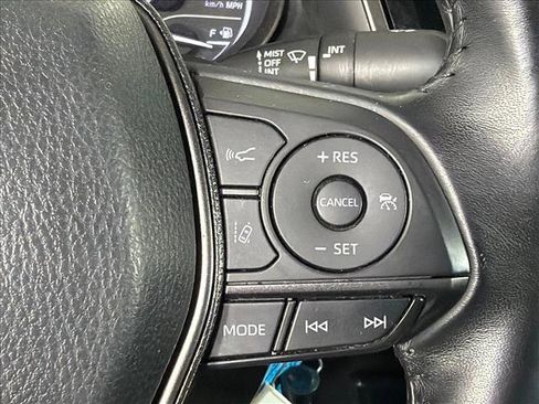 Used 2022 Toyota Camry SE FWD image 25