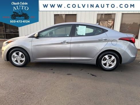 Used 2015 Hyundai Elantra SE image 11