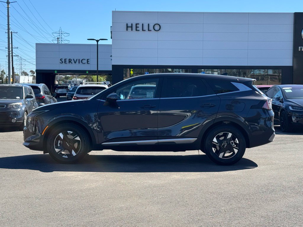 Used 2026 Kia Sportage LX FWD image 7
