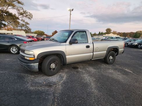 Used 2000 Chevrolet Silverado 1500 2WD Regular Cab image 10