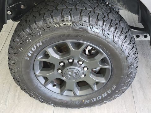 Used 2021 RAM 2500 Laramie AWD/4WD image 9