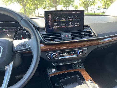Used 2023 Audi Q5 2.0T Premium w/ Convenience Package AWD/4WD image 31