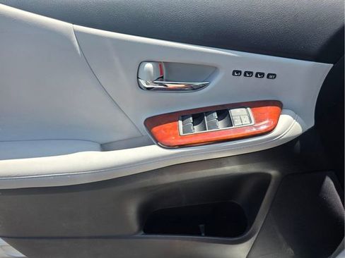 Used 2011 Lexus HS 250h Premium w/ Park Assist Pkg FWD image 30