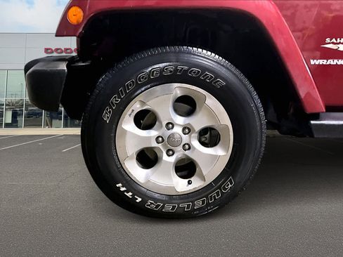 Used 2013 Jeep Wrangler Sahara w/ Dual Top Group image 8