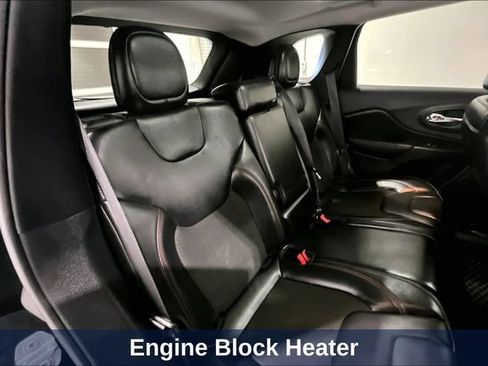 Used 2020 Jeep Cherokee Trailhawk w/ Comfort & Convenience Group AWD/4WD image 34