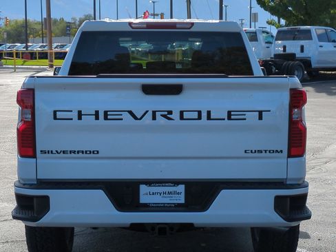 New 2026 Chevrolet Silverado 1500 Custom w/ LPO, Dark Essentials Package image 4