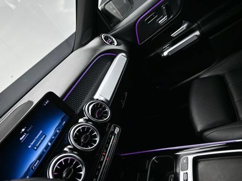 Used 2024 Mercedes-Benz GLB 250 image 19
