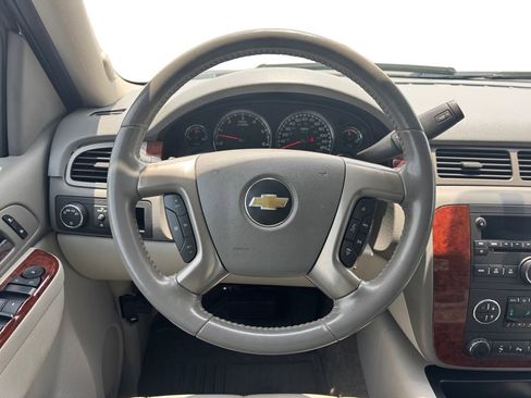 Used 2012 Chevrolet Avalanche LT RWD image 12