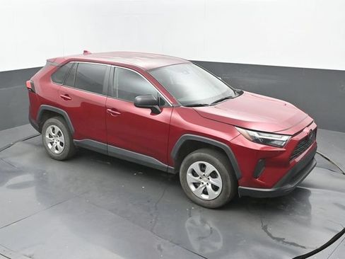 Used 2023 Toyota RAV4 LE FWD image 13