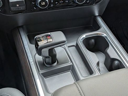 New 2026 GMC Sierra 1500 SLT image 13