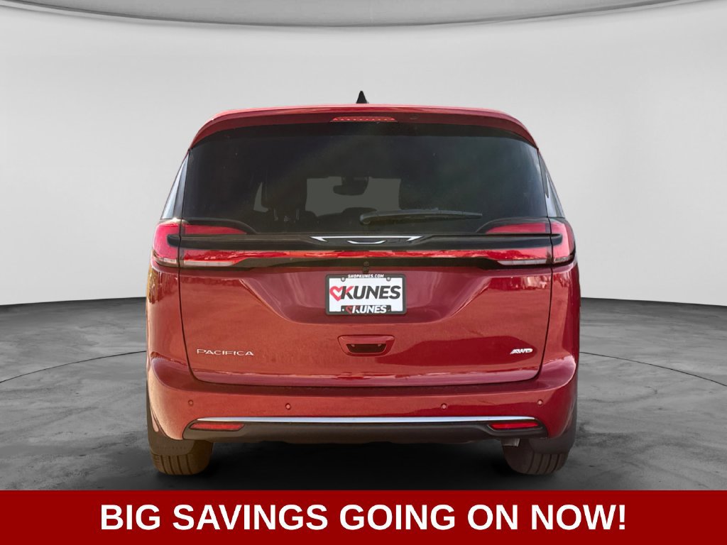 New 2027 Chrysler Pacifica Select AWD/4WD image 7