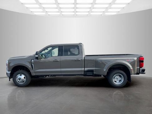 New 2026 Ford F350 XLT w/ XLT Premium Package image 8