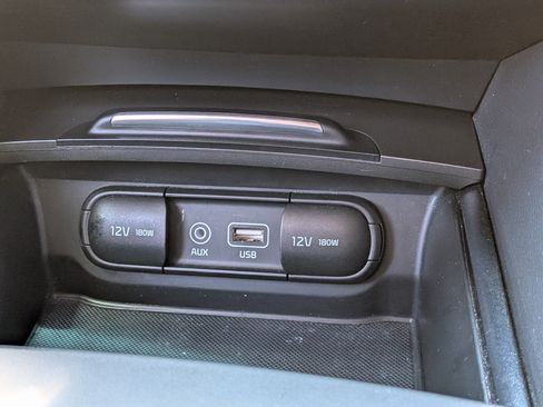 Used 2020 Kia Optima SE FWD image 28