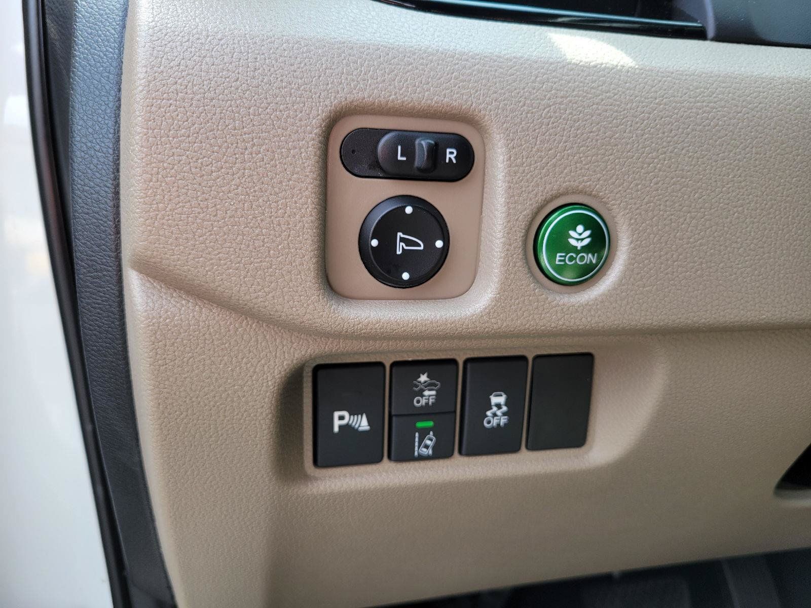 Used 2020 Honda Pilot Touring image 11