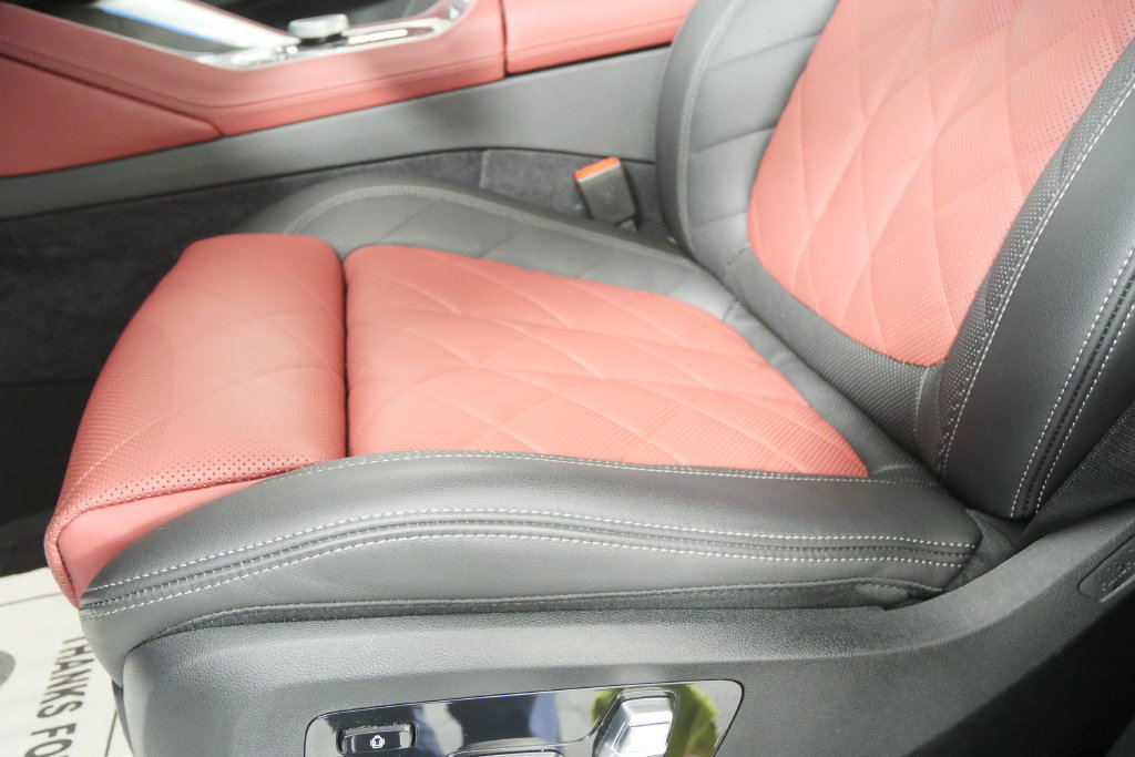 Certified 2024 BMW X6 xDrive40i w/ Executive Package AWD/4WD image 10