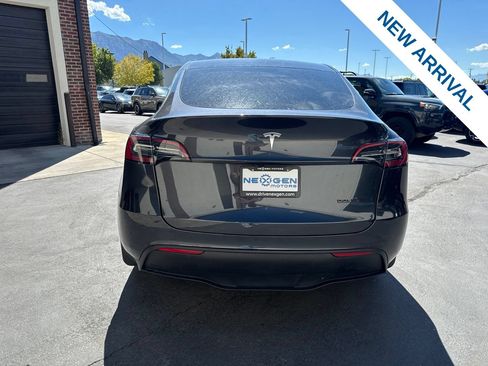 Used 2024 Tesla Model Y Long Range AWD/4WD image 6