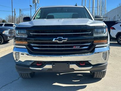 Used 2017 Chevrolet Silverado 1500 LT w/ Redline Edition