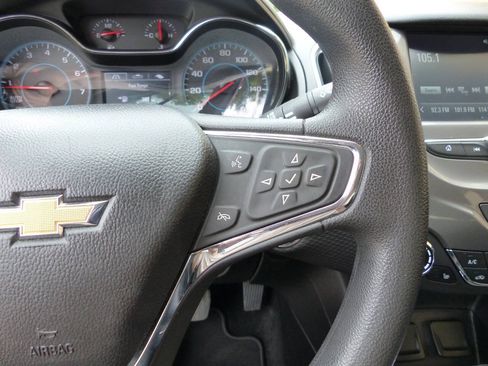 Used 2017 Chevrolet Cruze LT w/ Convenience Package FWD image 24