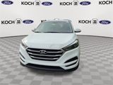Used 2018 Hyundai Tucson SE image 3