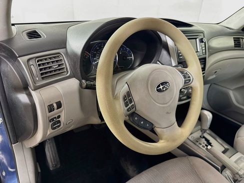 Used 2013 Subaru Forester 2.5X Premium AWD/4WD image 9
