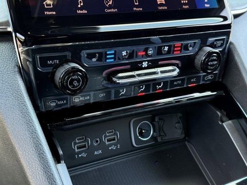 New 2025 Jeep Grand Cherokee Overland w/ Adv Protech Group III image 35