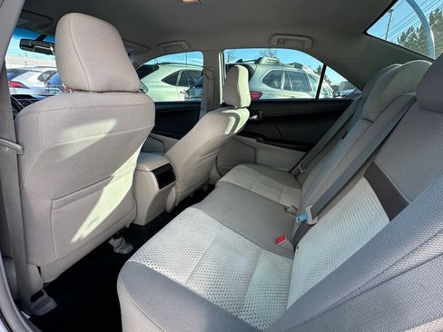 Used 2012 Toyota Camry LE FWD image 9
