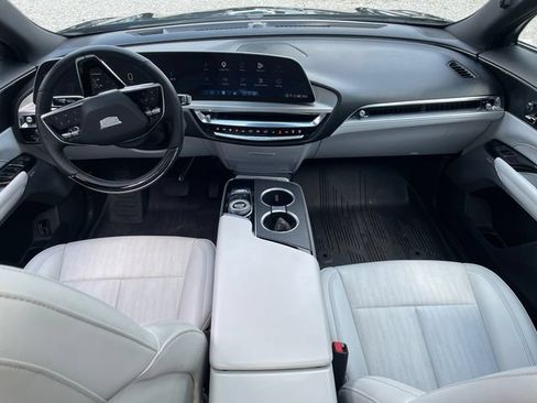 Used 2024 Cadillac Lyriq Sport RWD image 21