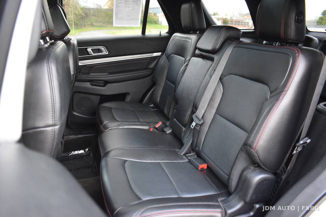 Used 2017 Ford Explorer Sport AWD/4WD image 14