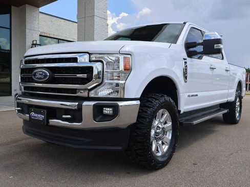 Used 2021 Ford F250 Lariat w/ Chrome Package AWD/4WD image 2