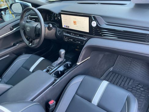 Used 2026 Toyota Camry SE w/ Multimedia Upgrade Package FWD image 20
