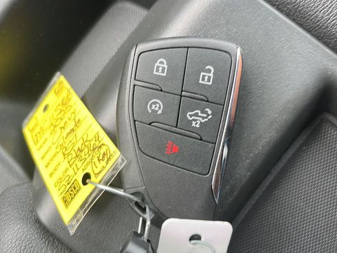 Used 2025 Chevrolet Silverado 1500 RST AWD/4WD image 39