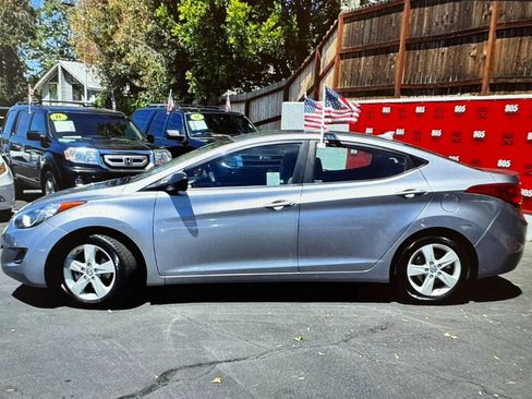 Used 2013 Hyundai Elantra GLS FWD image 4