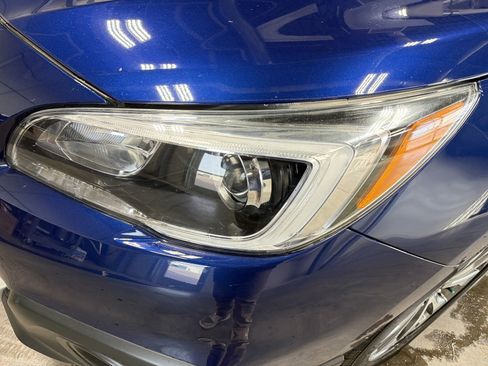 Used 2017 Subaru Outback 3.6R Touring image 10