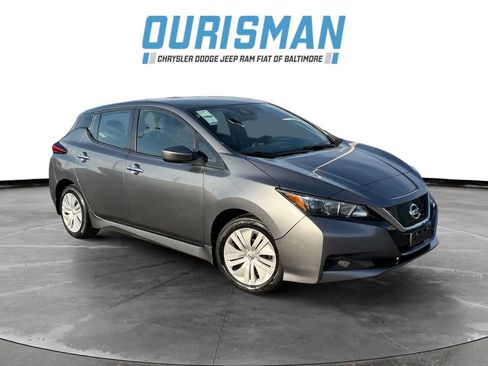 Used 2022 Nissan Leaf S image 1