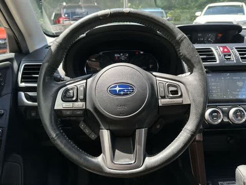 Used 2017 Subaru Forester 2.5i Touring AWD/4WD image 8