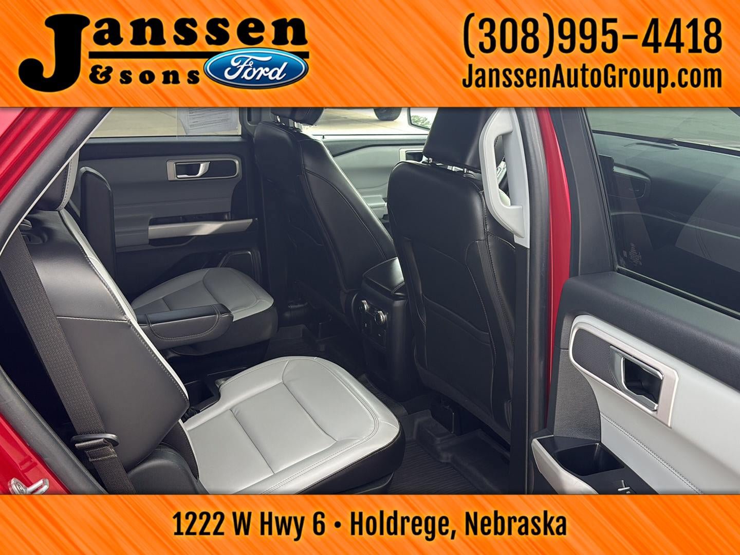 Used 2021 Ford Explorer XLT w/ Equipment Group 202A AWD/4WD image 13