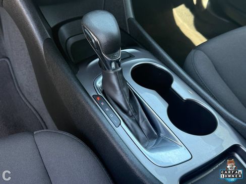 Certified 2022 Chevrolet Malibu LS FWD image 23
