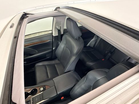 Used 2020 Lexus RX 350L FWD w/ Premium Package image 14