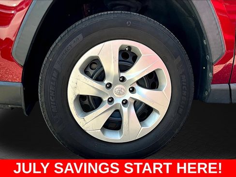 Used 2020 Toyota RAV4 LE FWD image 35