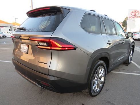 Certified 2025 Toyota Grand Highlander Limited image 10