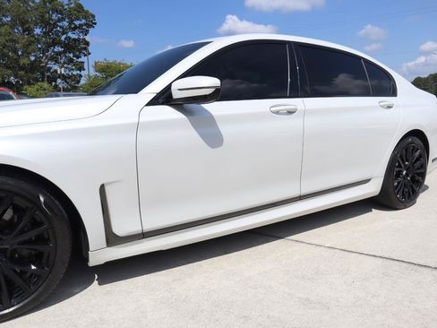 Used 2022 BMW 740i w/ M Sport Package RWD image 36