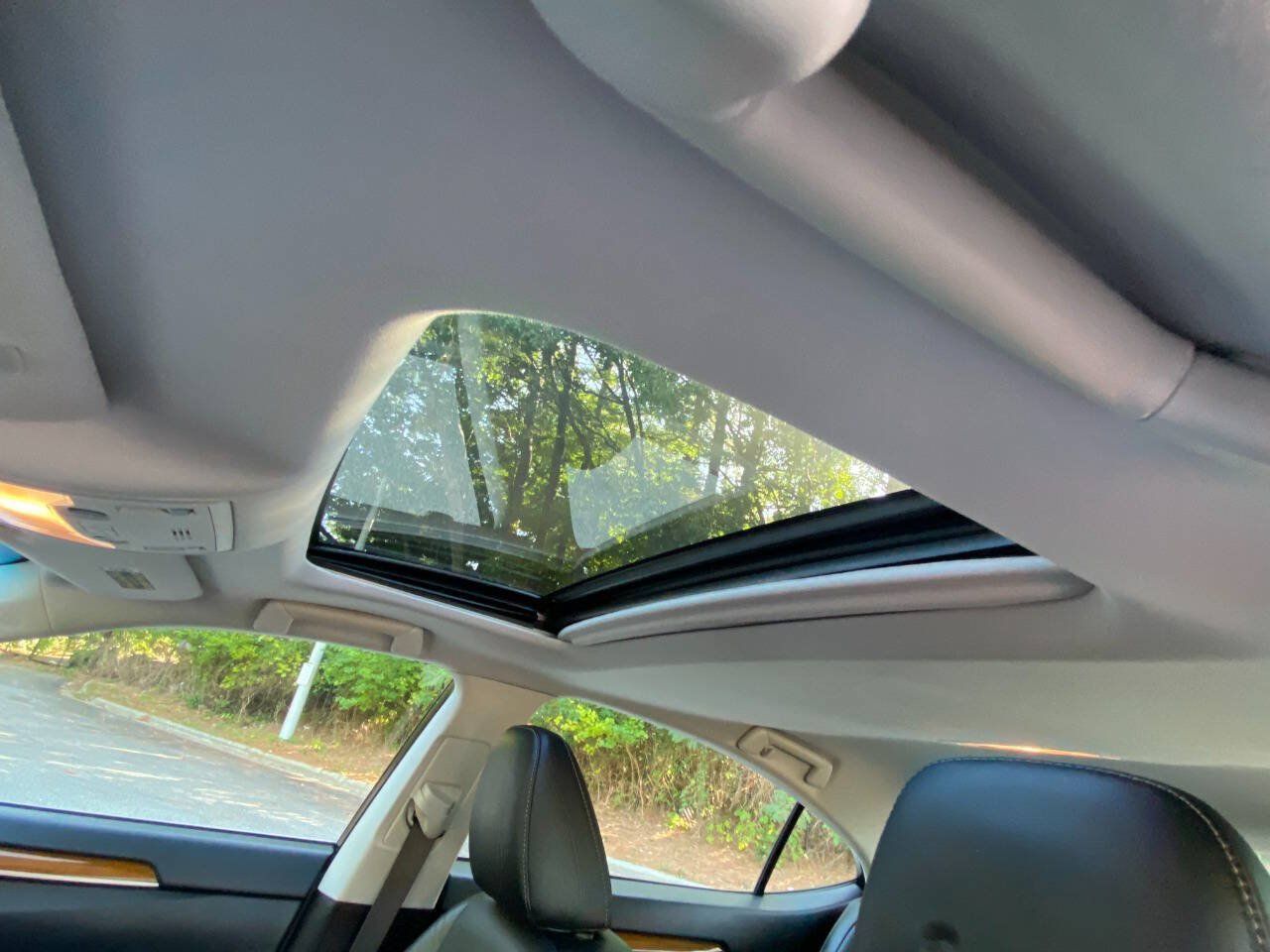 Used 2014 Lexus ES 300h w/ Luxury Package w/Bamboo Trim FWD image 47