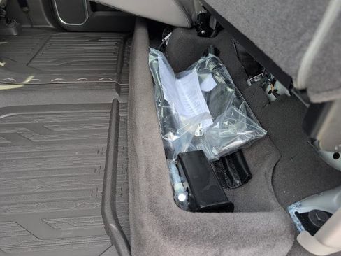 New 2025 GMC Sierra 2500 SLT w/ SLT Convenience Package image 16