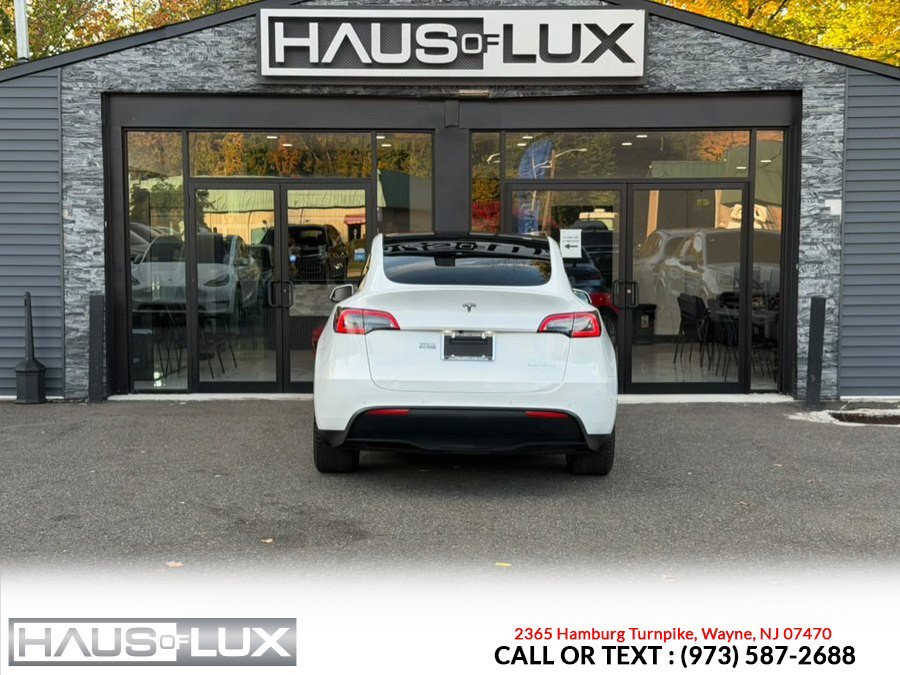 Used 2022 Tesla Model Y Long Range AWD/4WD image 25