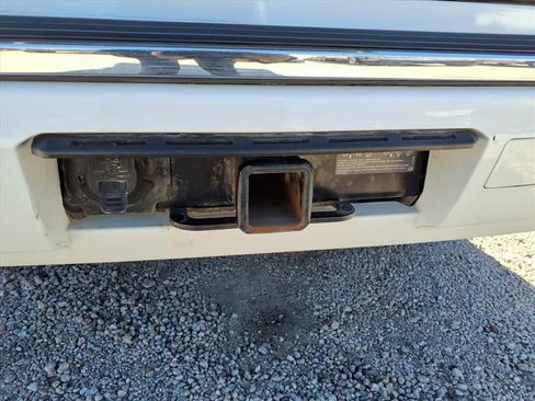 Used 2018 Chevrolet Suburban Premier image 8