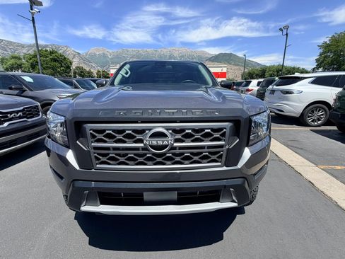 Used 2022 Nissan Frontier SV w/ Technology Package AWD/4WD image 8