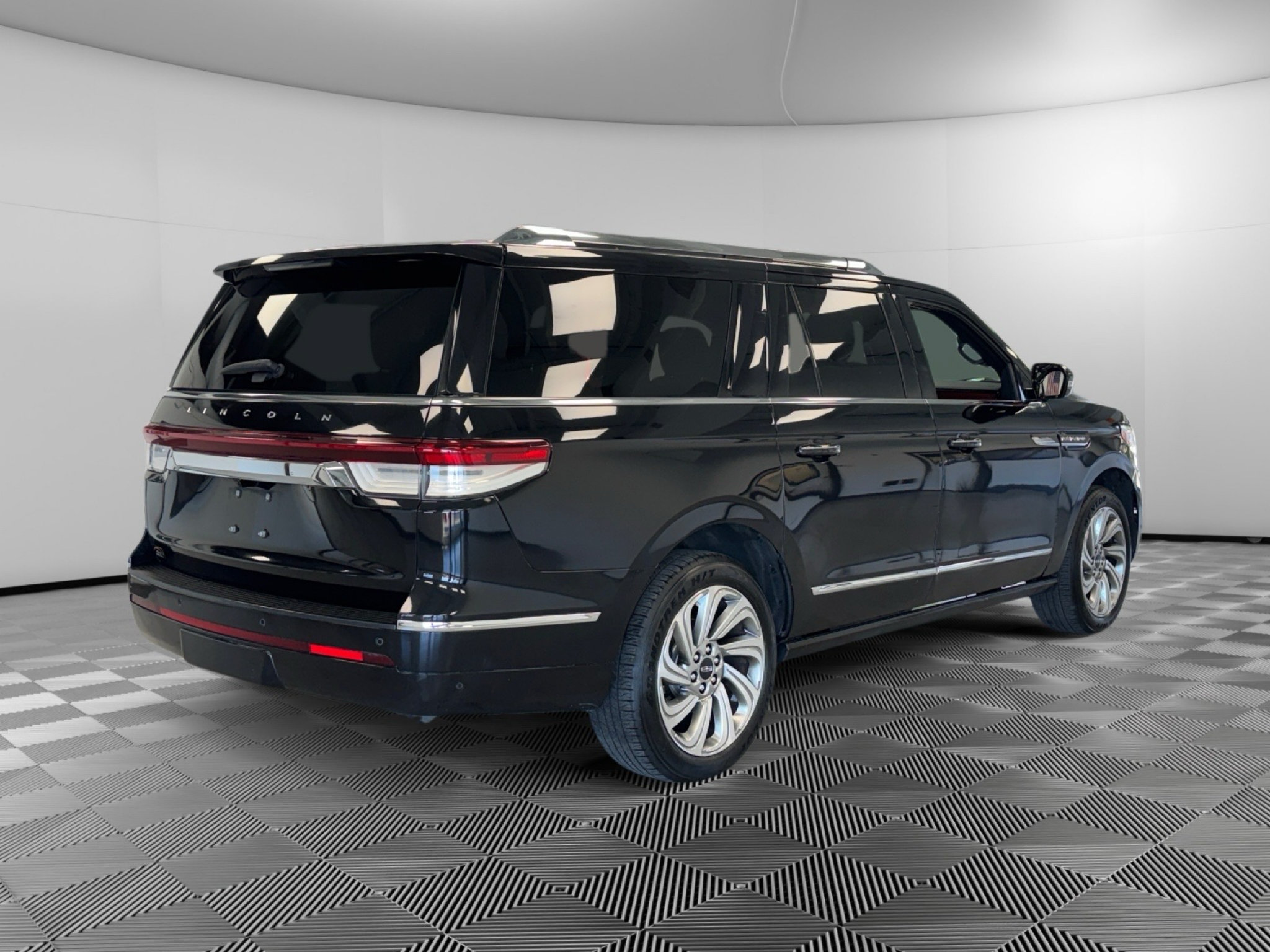 Used 2022 Lincoln Navigator L 4WD image 8